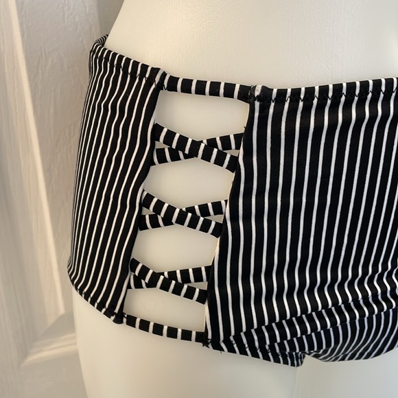 SHADE & SHORE UNDERWIRE TWIST FRONT TOP 34B HIGH WAIST BOTTOM SWIMSUIT SIZE S - Picture 8 of 15